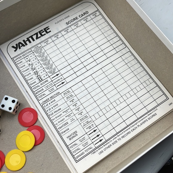 1980's Yahtzee game - Picture 8 of 11